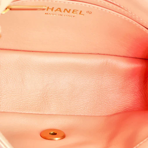 Clean Interior view Chanel Pearl Crush Mini Flap Bag – Pink Quilted Lambskin with Gold Hardware - SAIKA