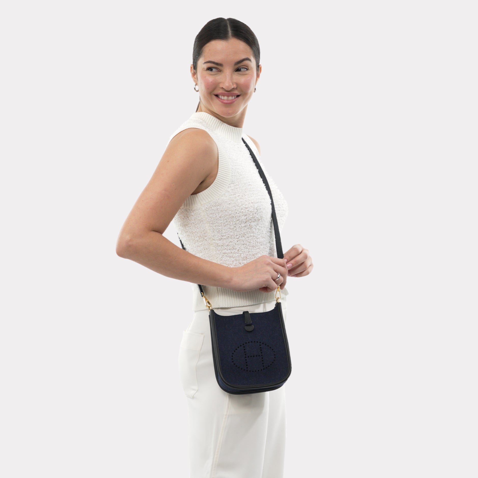 Hermès Evelyne III TPM Clemence Leather – Black with Gold Hardware - SAIKA