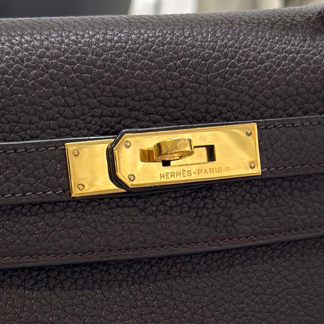 Vintage Hermes Kelly 28 Havana Brown Togo Leather G Stamp Gold Hardware detail - Saika Collective
