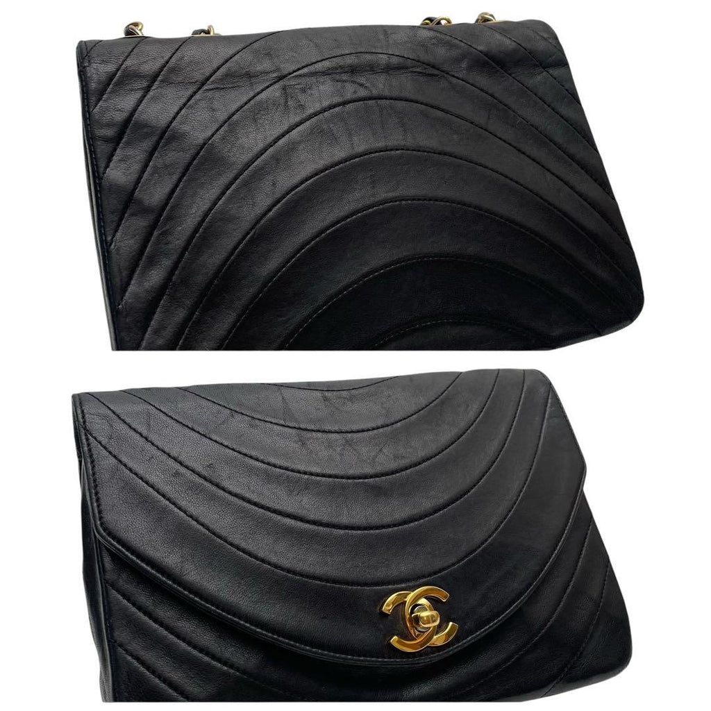 Chanel gold-tone Coco Mark turn-lock clasp detail